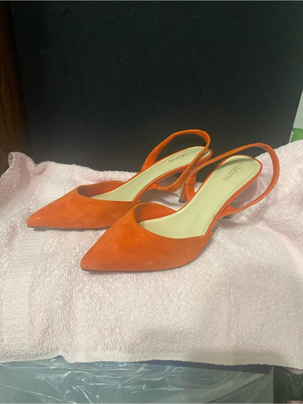 Liz Claiborne Pointed Slingback Pumps in Bright Orange Suede - Picture 1 of 5